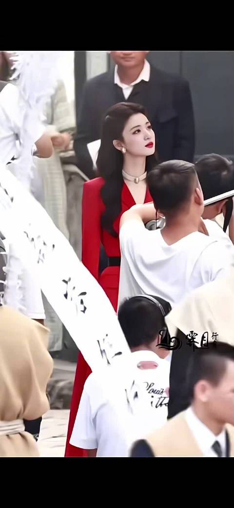 王楚然红衣路透今晚腾讯视频播出