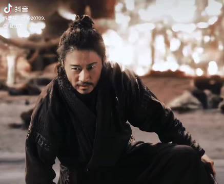 镖人里吴京展现可靠男性魅力，对比沈腾赢在颜值
