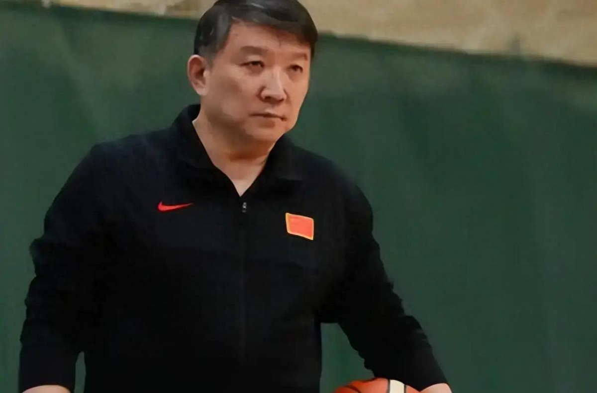 央媒专访，宫鲁鸣再谈中国女篮，只字未提李梦，却给李梦提了个醒