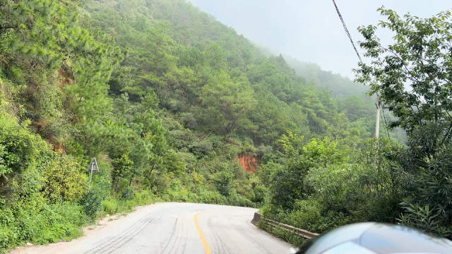 骑（坐）摩托去玉溪，屁股已经不是我的了 但走国道真的别有一番风景！