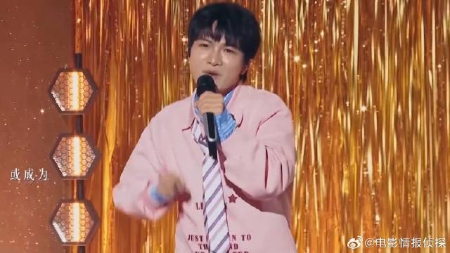 周深回归跑男炸场！ 现场演唱《少管我》引爆跑男全员欢呼，太嗨了