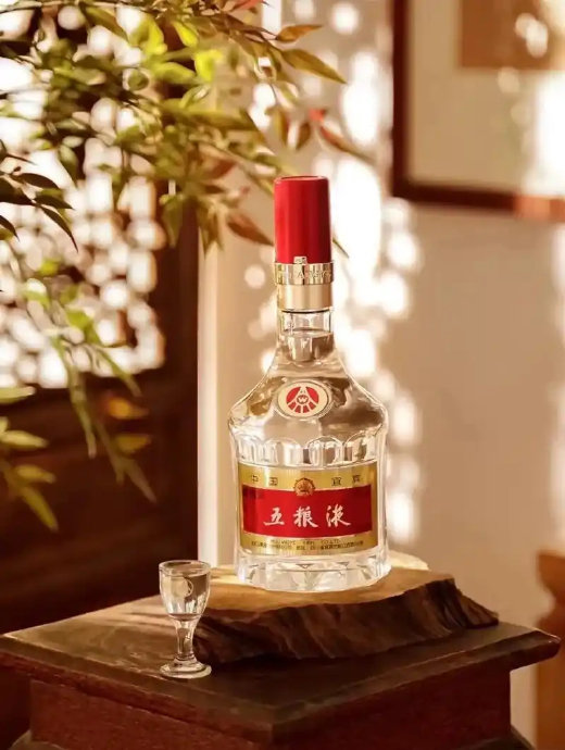 五粮液为什么要设置800元的最低出货价？