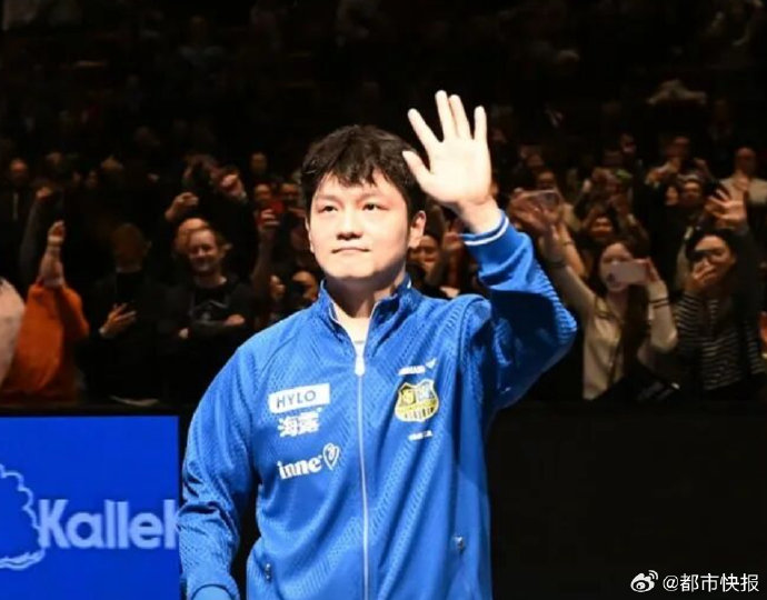 樊振东与杜塞尔多夫签约多长时间？