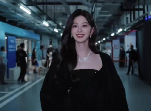 刘诗诗意气风发，演员之路继续明媚灿烂