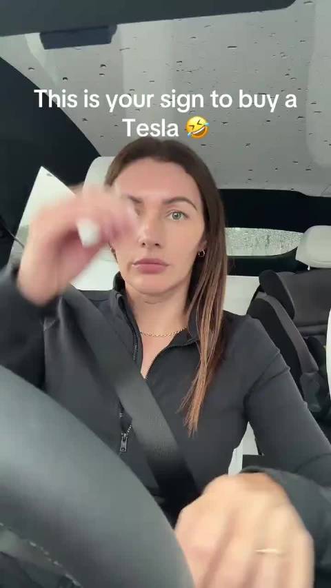 特斯拉的自动驾驶功能太棒了
