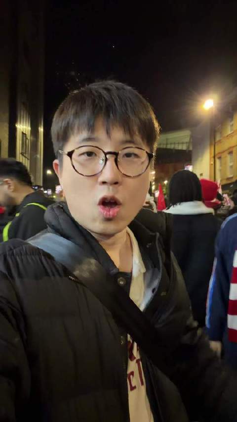 阿森纳登顶加冕！