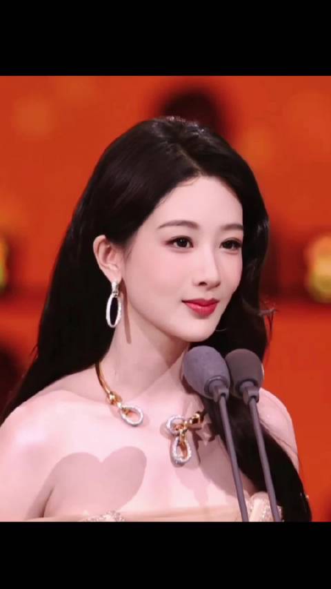 愿演员杨紫的光影之路 熠熠生辉