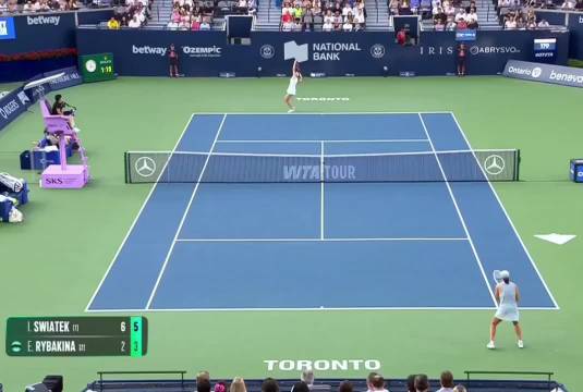 2026WTA1000多伦多| 女单决赛 斯瓦泰克以6-2、6-3战胜莱巴金娜