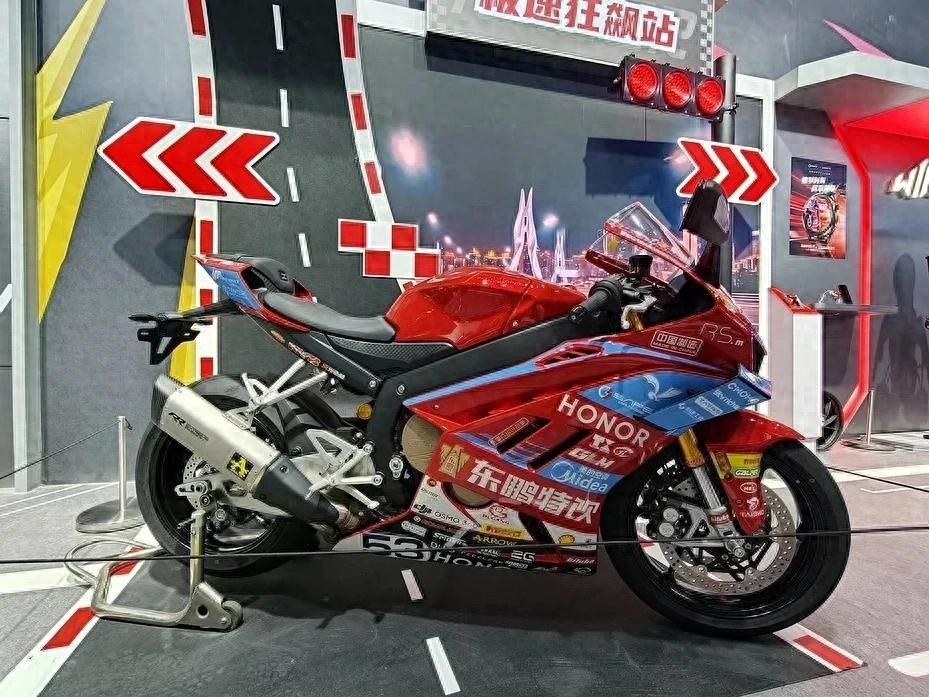 性能出众的国产重机走到台湾民众面前，是 “台独” 势力最不愿看见的