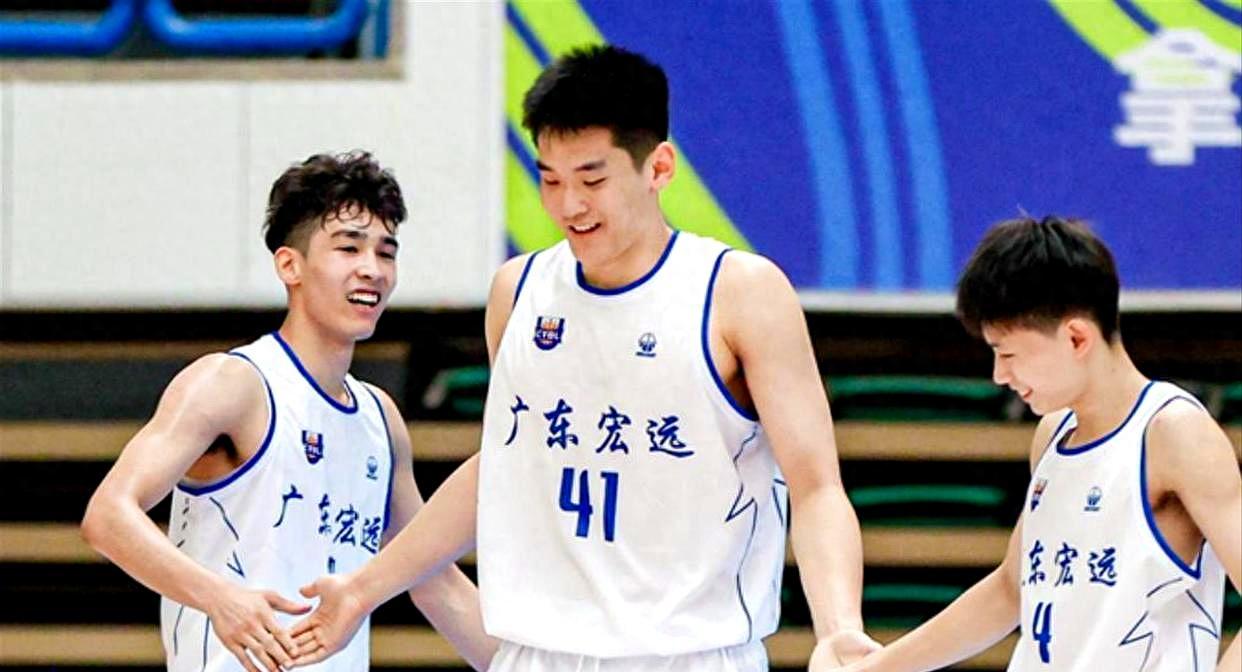 CBA快讯：宏远小将进最佳阵容，王少杰打夏联，方超巨加盟NBL