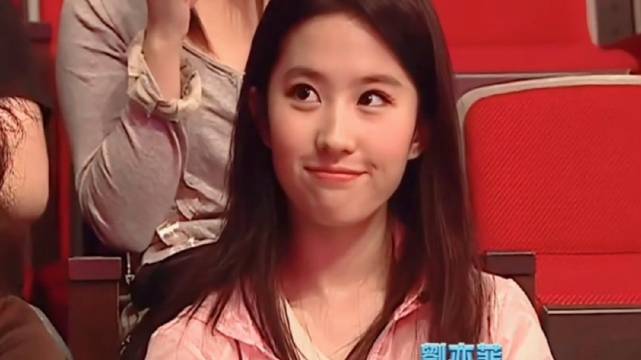刘亦菲小龙女在港人气高，阿娇阿Sa赞其母女美丽
