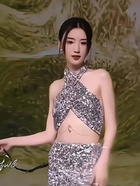 GQ盛典红毯合集，抱走各家宝贝，我先抱走杨幂