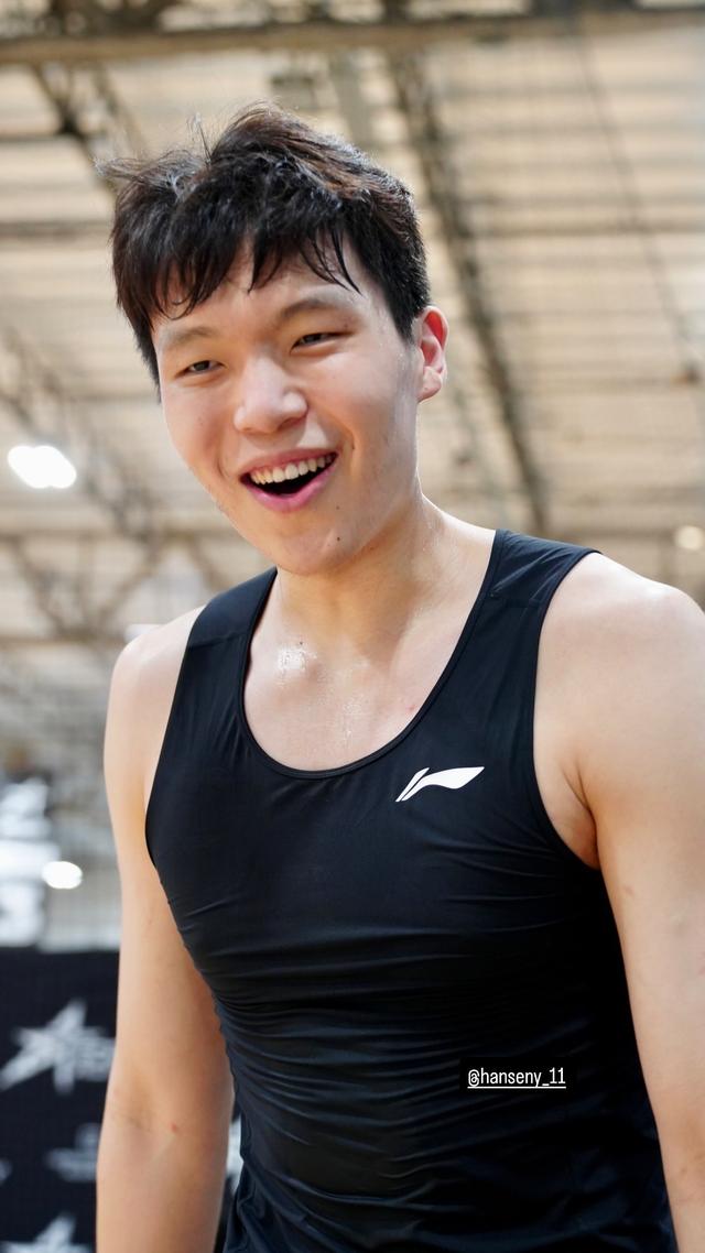 杨瀚森最新行程！启动回国到佛山参与热身赛，仅剩10天可以合练
