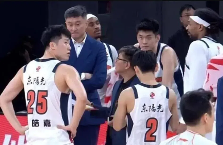 广东男篮内线补强，2米10国产中锋签约加盟，上赛季场均1分2篮板