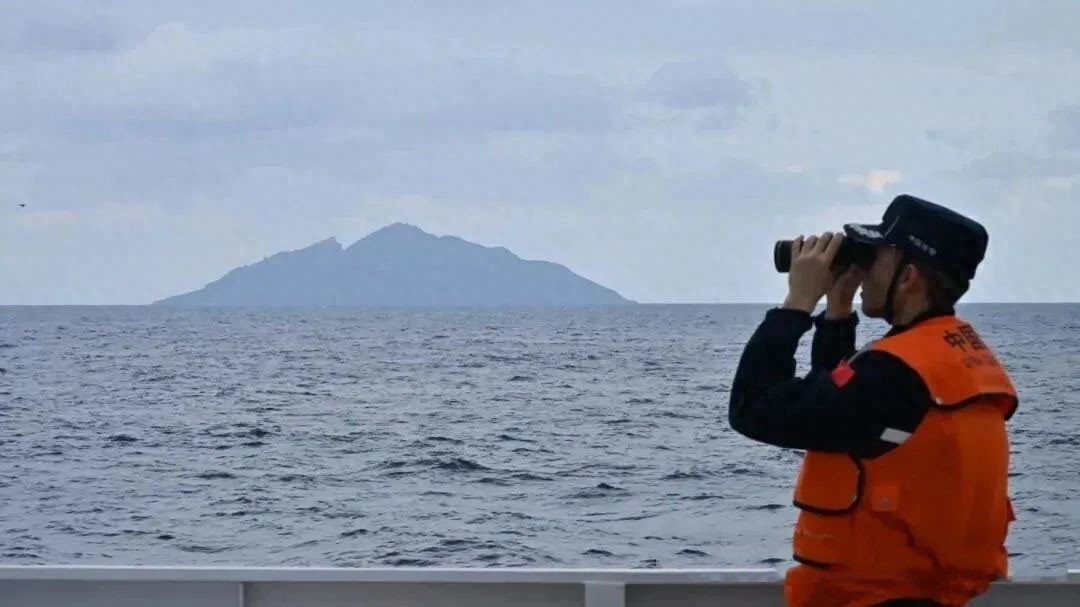 美军机抵台遭驱离！解放军亮剑台海24海里，台海外防务已被接管？