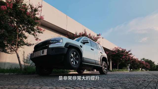 豹5闪充版三大升级：800V快充、云辇悬架、天神之眼智驾