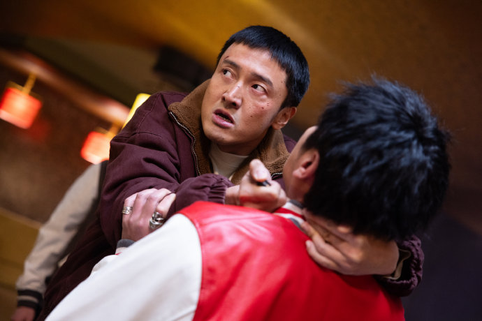 王传君在《孤注一掷》中饰演的陆秉坤是一个怎样的角色? 王传君在《孤注一掷》中饰演的陆秉坤是一个怎样的角色?