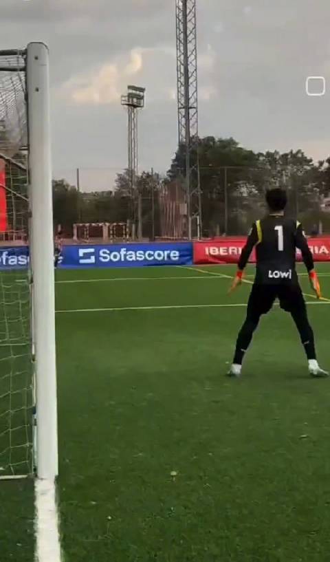 中国U17小将朱玉轩代表赫塔费在Best杯对马竞完成惊险扑救