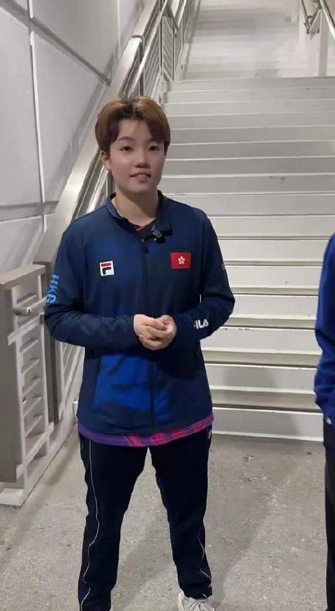 杜凯琹精准复刻伊藤美诚发球神韵，眼神流转、肢体微调，处处皆见匠心！