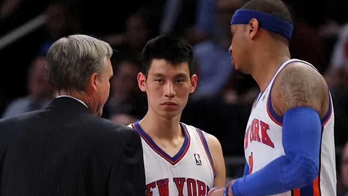 睡沙发、被保安拦、被队友嘲讽：林疯狂爆发前，林书豪经历了什么