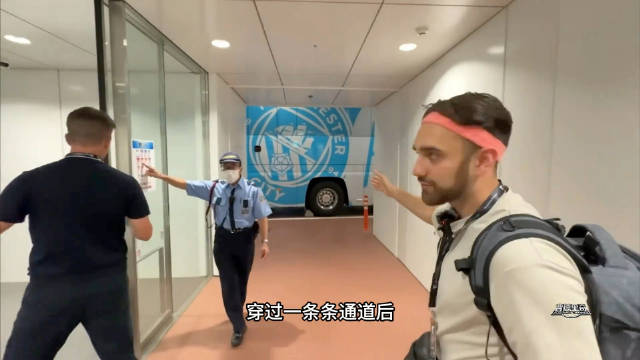 为了把定制战靴亲手送给哈兰德，他追了整整7天！哈兰德 挪威