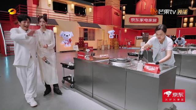 李维嘉录节目偶遇妈妈老熟人，称早知道带妈妈来