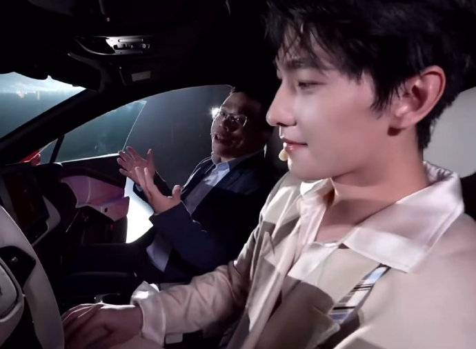 杨洋是行走的汽车说明书 杨洋是行走的汽车说明书