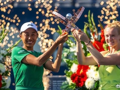 2-0！37岁张帅夺女双冠军 赛季4冠创纪录 回应：搭档太优秀太强了
