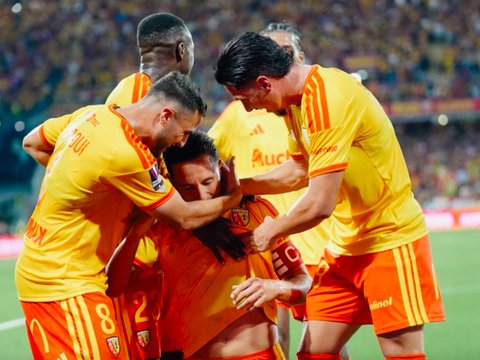 0-1！半场多打1人+身价差8倍 14.8亿豪门爆冷丢冠 此前13届12冠