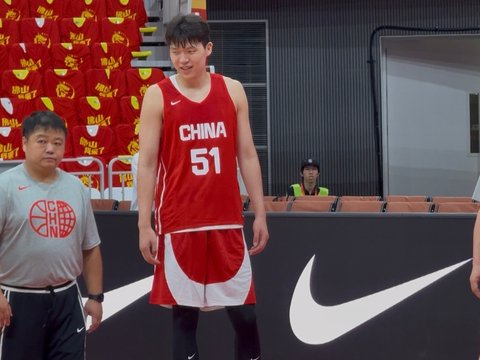 男篮赛前训练动态！杨瀚森归队合练，赵继伟胡明轩胡金秋回大名单