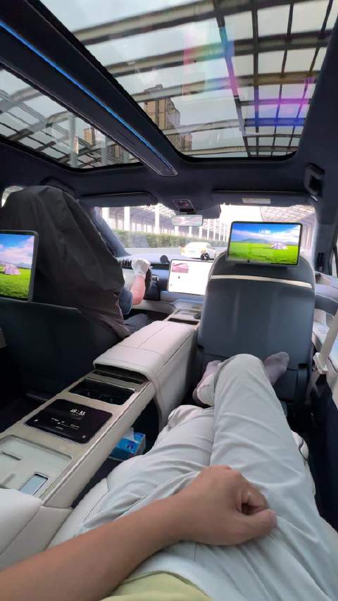 蔚来ET9打造唯我专属尊贵感，独特体验超越同级