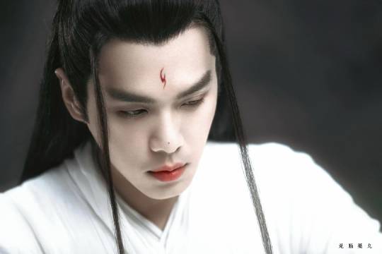 天地缓缓