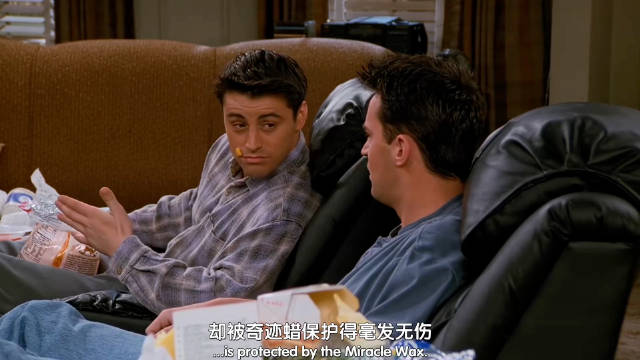看老友记，是在向往一种：朋友就在隔壁，难过就推门相聚的生活