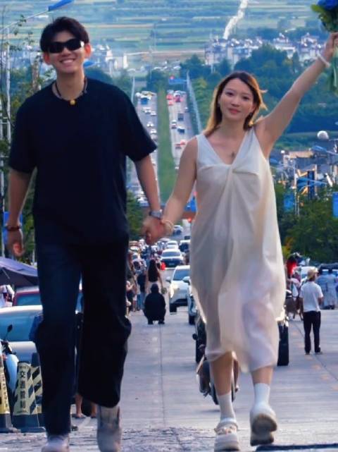 黄雅琼&刘雨辰：人生不需要大道理，但需要到大理 我说此刻最好