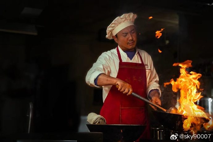 沈腾在《欢迎来龙餐馆》中饰演什么角色? 沈腾在《欢迎来龙餐馆》中饰演什么角色?