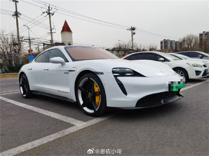 保时捷Taycan的保值率如何？