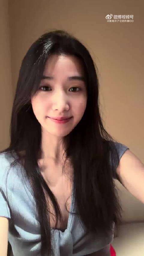 卢昱晓现场手搓蜘蛛侠BGM，本人输出搞笑又灵动