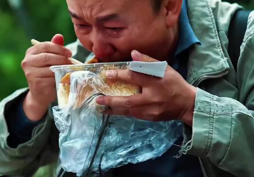 “没有一句台词的哭戏，却碾压了无数刻意煽情的桥段”