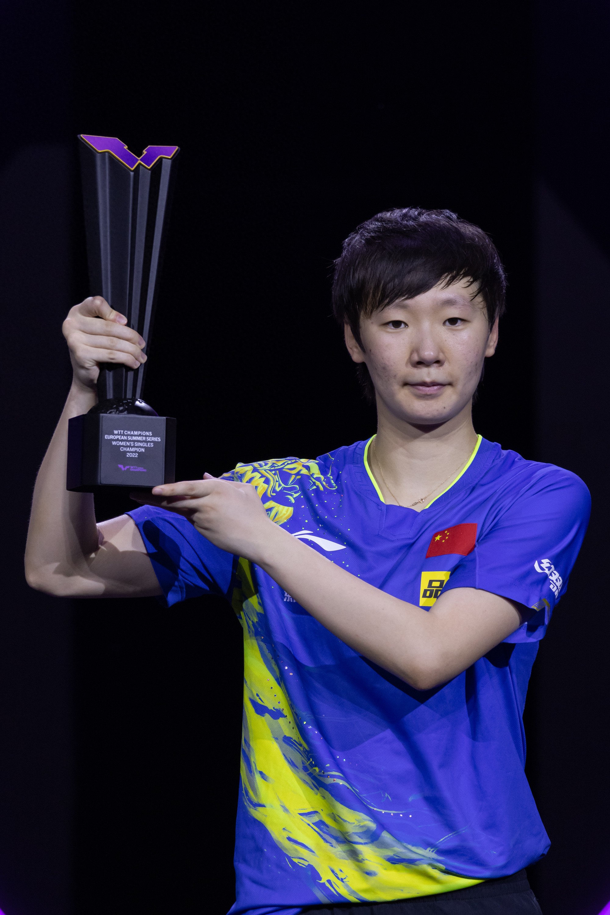 时隔许久再度登顶！王曼昱拿下年度首冠，国乒女队内卷进入白热化