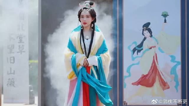 以为杨颖白鹿够美了，不料孟子义一出场，美貌惊呆了全场丨奔跑吧