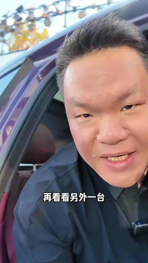 2米朱芳雨坐进小鹏G9L很从容