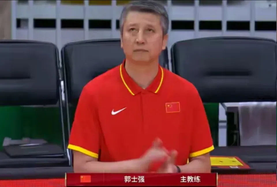 郭士强颜面扫地！中国男篮集训3个多月，打不过合练5天的新西兰旅游队