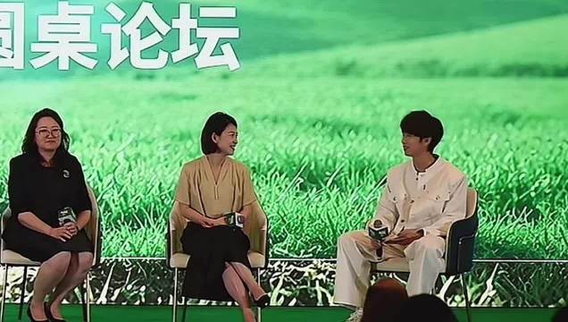 林高远聊养猫笑开怀，主持风格温暖又细心