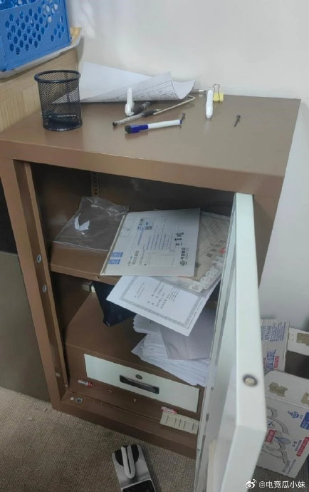 抢公章现场曝光!成都公司被百余人夺印已报警 抢公章现场曝光!成都公司被百余人夺印已报警