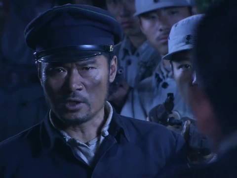 刘洪等人前去抓捕松尾！