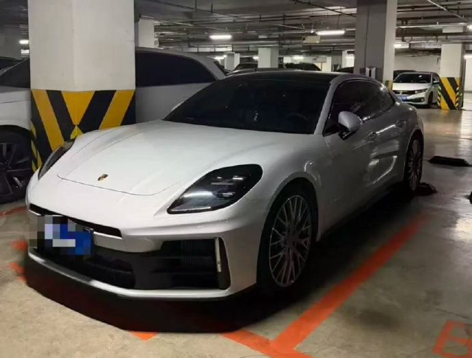 保时捷911 2024款落地价大概多少钱？