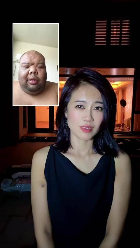 看群友在谈论美女，嗯，我感觉这种是“美女与野兽”的风格比较吸引我