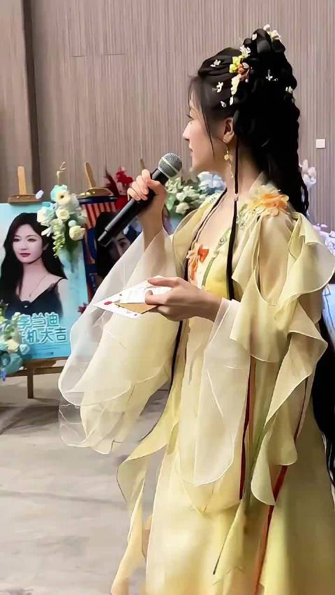 香香软软美美千云兮李兰迪！