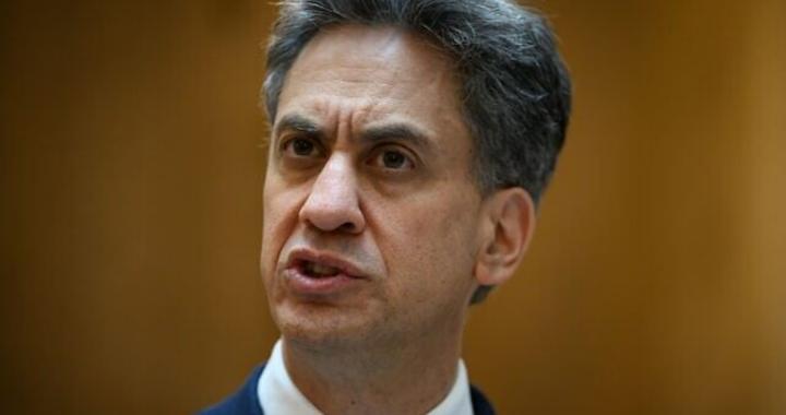英国强烈谴责以色列：必须立即停止