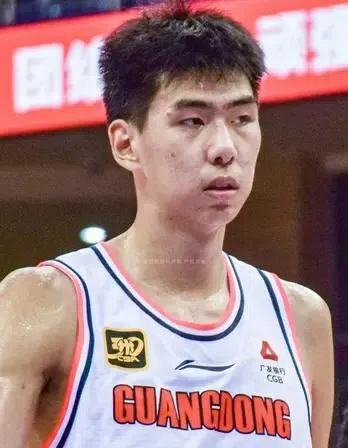 三方共赢！徐昕提前终结租借荣归广东，内线新星开启双线成长之路